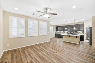 7511 Bedford Ridge Ct in Las Vegas, NV - Building Photo - Building Photo