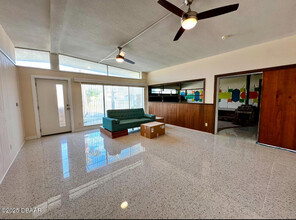 215 Venetian Way in Port Orange, FL - Building Photo - Building Photo