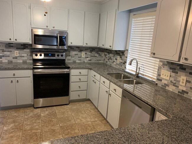 8718 Golf Ridge Dr in Charlotte, NC - Building Photo - Building Photo