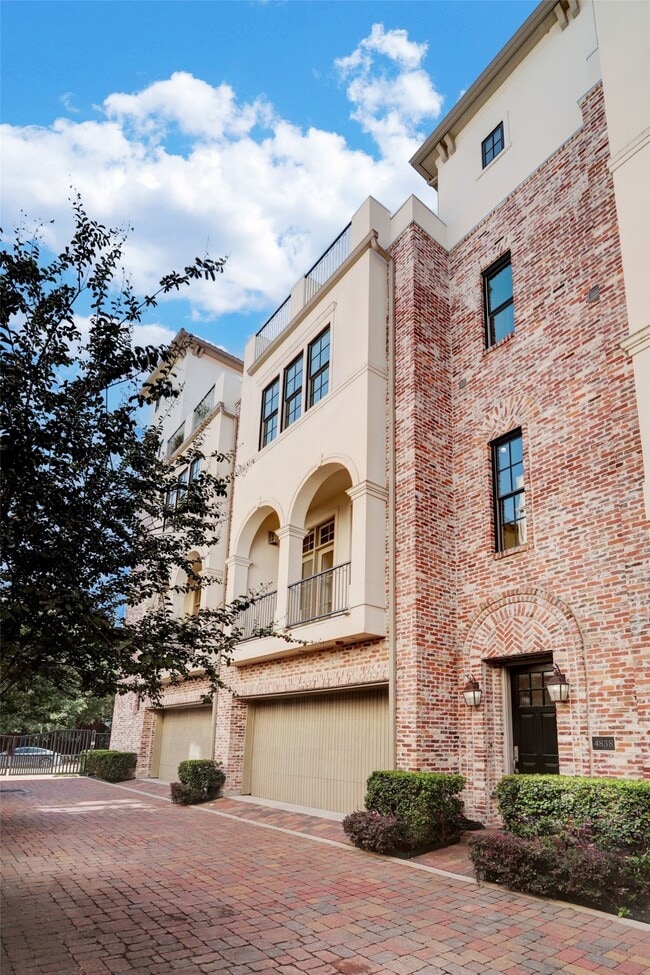 4838 Austin St in Houston, TX - Building Photo - Building Photo