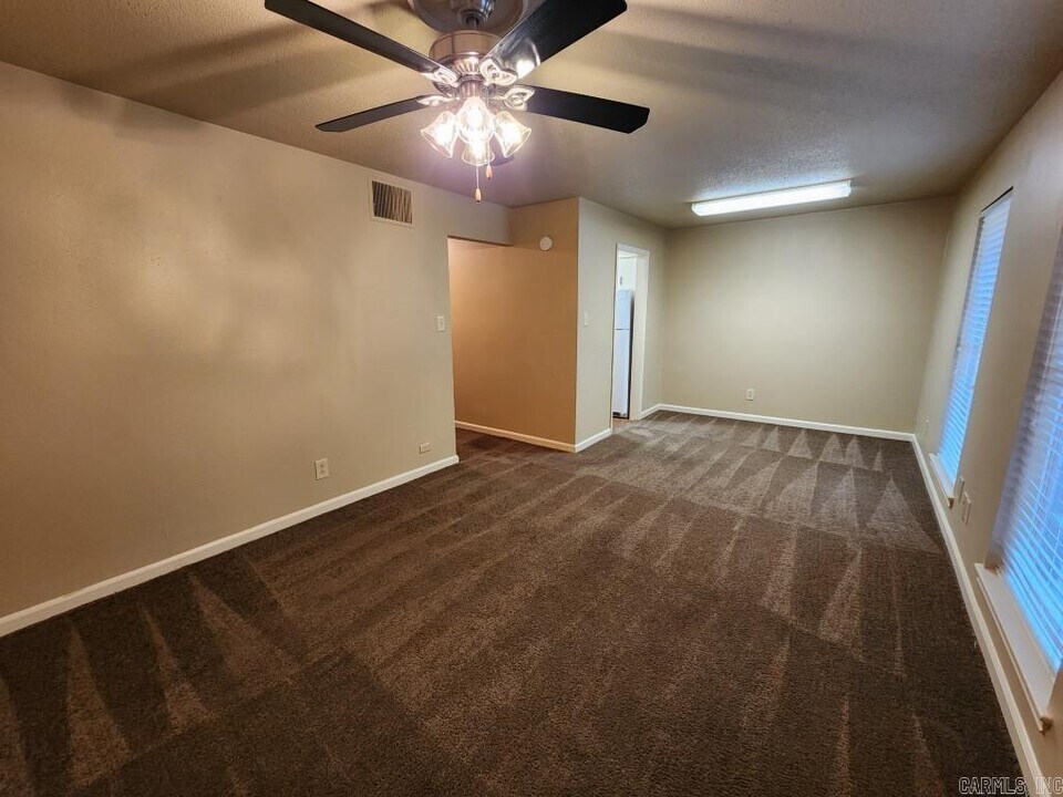 111 Barton St-Unit -58 in Little Rock, AR - Building Photo