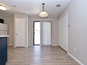 2408 Berkett Dr in Austin, TX - Building Photo - Building Photo