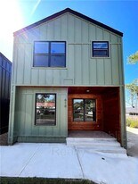 610 N 6th St in Rogers, AR - Building Photo