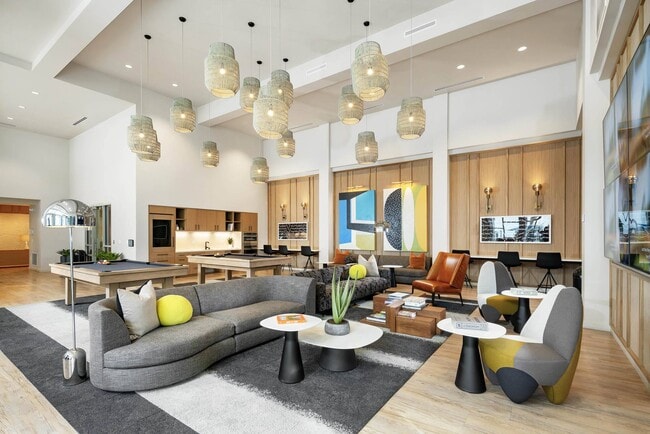 Union South Bay in Carson, CA - Foto de edificio - Building Photo