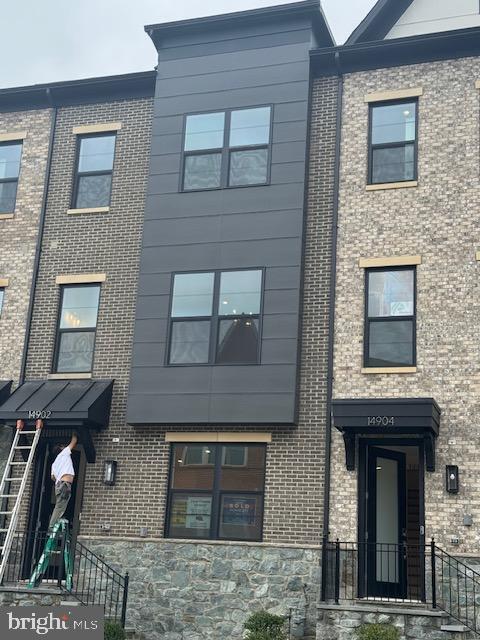 14902 Swat St in Potomac, MD - Building Photo