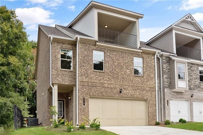 5715 Rocky Falls Rd in Suwanee, GA - Building Photo - Building Photo