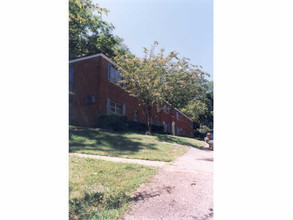 Brookwood Villas in Cincinnati, OH - Foto de edificio - Building Photo