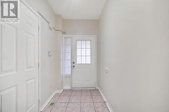 38 Jinnah Ct in Toronto, ON - Building Photo - Building Photo