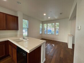 173 Barnhill Dr in Folsom, CA - Building Photo - Building Photo