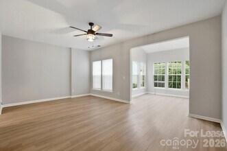 3028 Misty Harbor Cir in Cramerton, NC - Building Photo - Building Photo