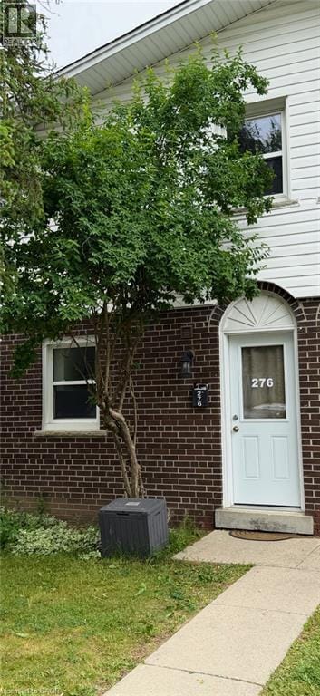 property at 276 Westcourt Pl