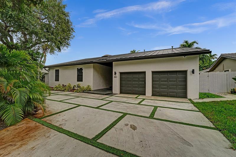 3501 N Park Rd in Hollywood, FL - Building Photo