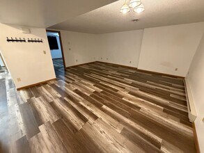 647-649 8th Ave SW in Valley City, ND - Building Photo - Building Photo