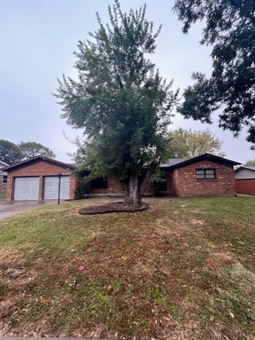 3105 Phoenix Dr in Fort Worth, TX - Building Photo