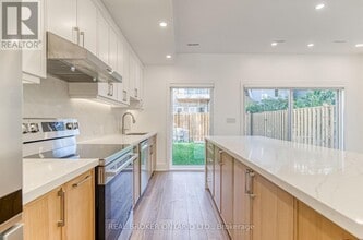 72 Jones Ave in Toronto, ON - Building Photo - Building Photo