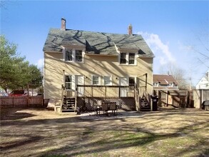 16 Bowling Ln, Unit 16 in Bradford, RI - Building Photo - Building Photo