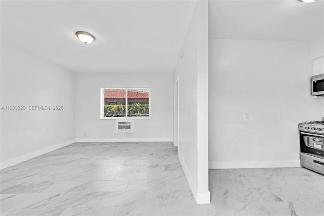 1839 Funston St in Hollywood, FL - Foto de edificio - Building Photo