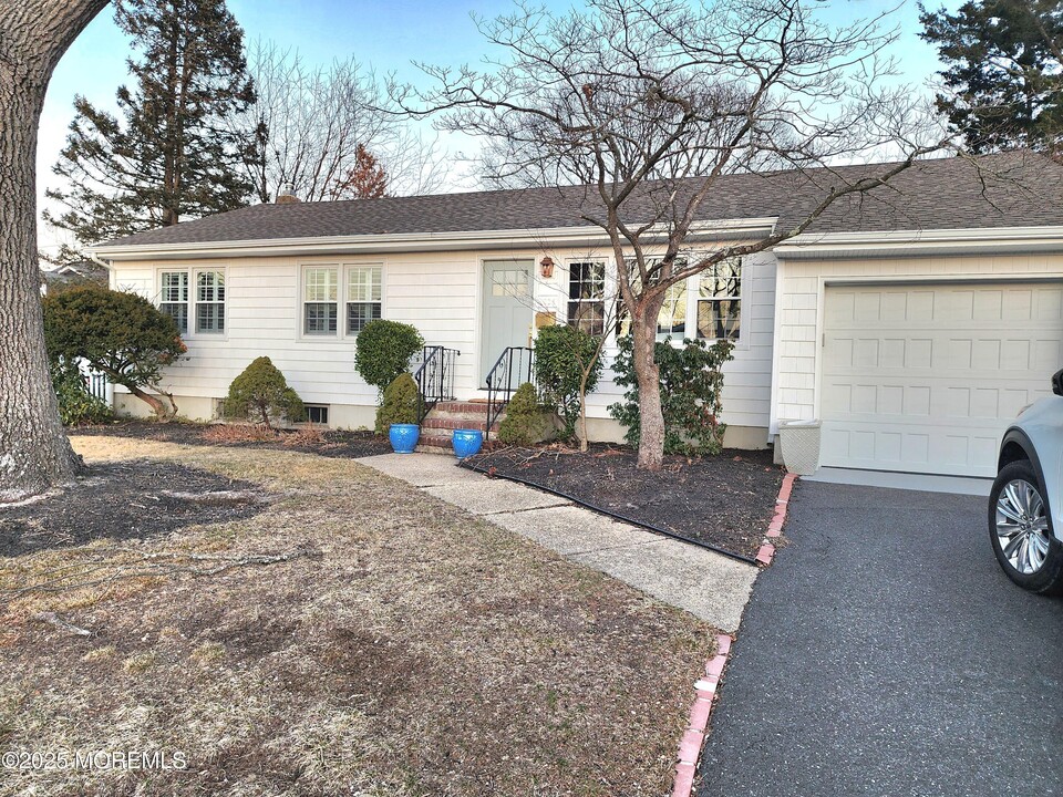 1226 Barbour Ave in Point Pleasant, NJ - Building Photo