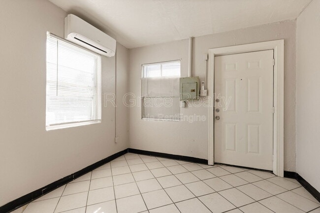 2807 Bellmead Dr in Bellmead, TX - Building Photo - Building Photo