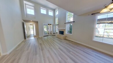 215 Oak View Ln in Santa Barbara, CA - Building Photo - Building Photo