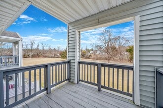 324 Elton Ct N in Saint James, NY - Building Photo - Building Photo