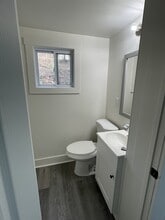 2042 Laketon Rd in Pittsburgh, PA - Building Photo - Building Photo