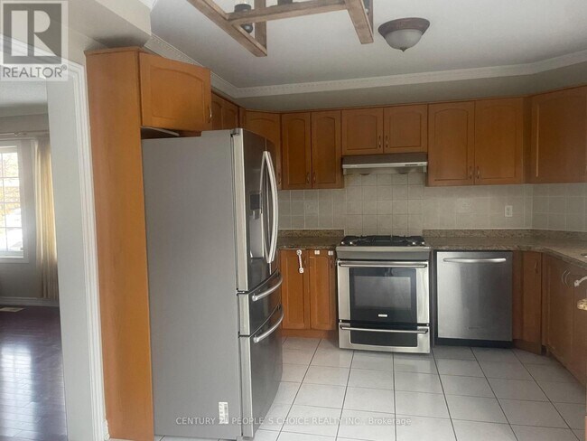 7196 Gagliano Dr in Mississauga, ON - Building Photo - Building Photo