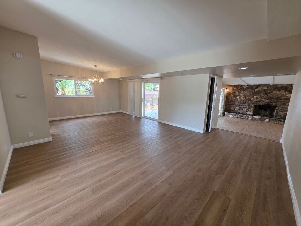2231 Radnor Ave in Long Beach, CA - Foto de edificio