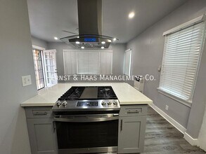 1119 St Louis Ave in Long Beach, CA - Building Photo - Building Photo