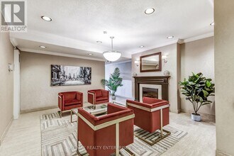 250 Scarlett Rd in Toronto, ON - Building Photo - Building Photo