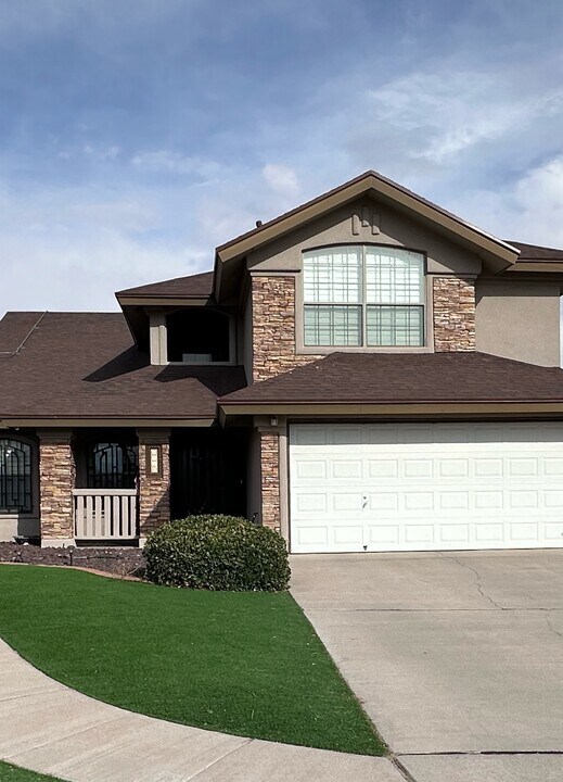 1416 Stone Canyon Way in El Paso, TX - Foto de edificio