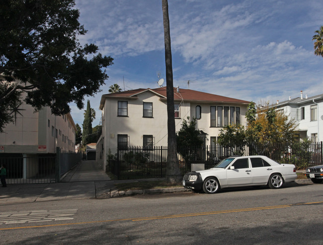 1641 N Hobart Blvd in Los Angeles, CA - Building Photo - Building Photo