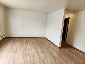 N64W24124 Main St in Sussex, WI - Building Photo - Building Photo