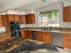 6 Mount Hood Ct in San Rafael, CA - Building Photo - Building Photo