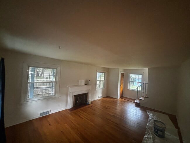 property at 2081 W Riverview Ave