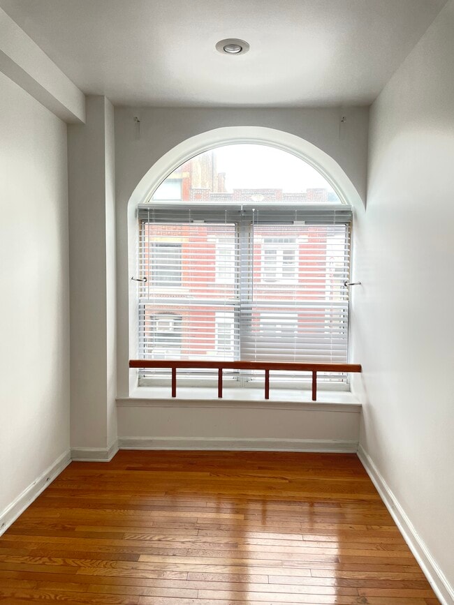 722 Sansom St, Unit 300 3rd Floor photo'