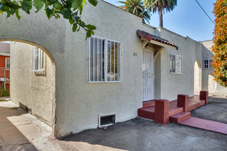 916 W 88th St in Los Angeles, CA - Building Photo - Building Photo