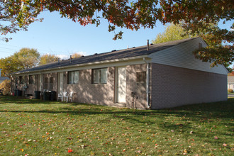 17401-17431 Park Ln in Fraser, MI - Foto de edificio - Building Photo