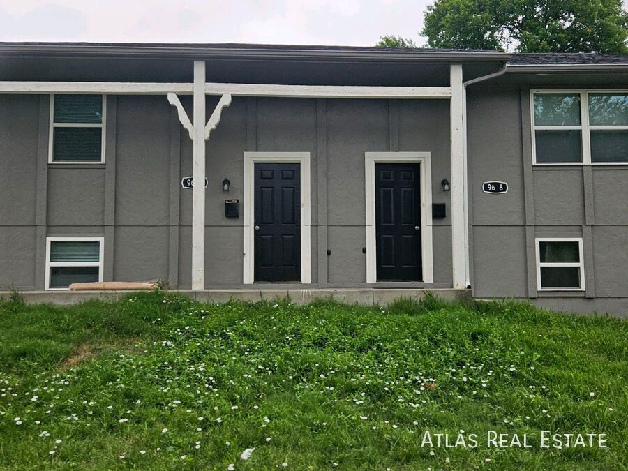 9616 East 23rd St S-Unit -9618 in Independence, MO - Building Photo