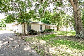412 Kentucky St in Liberty, TX - Building Photo - Building Photo