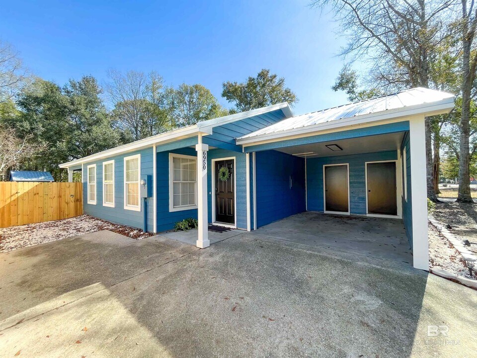6950 Viola Rd in Gulf Shores, AL - Building Photo