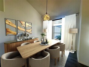 215 Hollowbrook Cir in Daytona Beach, FL - Building Photo - Building Photo