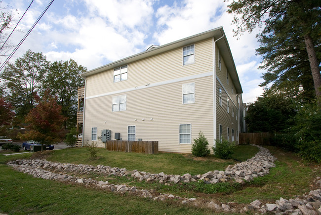 1021 Carlton Ave in Raleigh, NC - Building Photo - Building Photo