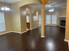 19530 Village Of Bridgestone Ln in Spring, TX - Building Photo - Building Photo