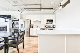 6 S Laflin St, Unit 709S in Chicago, IL - Foto de edificio - Building Photo