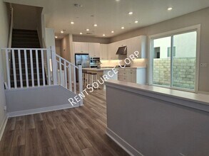 27231 W Coyote Bush Ct in Valencia, CA - Building Photo - Building Photo