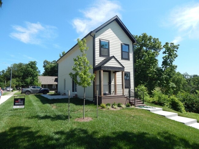 property at 4339 Virginia Ave