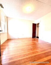 9 Woodbridge St in Cambridge, MA - Building Photo - Building Photo