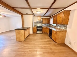 605 Waggoner St in Longview, TX - Building Photo - Building Photo