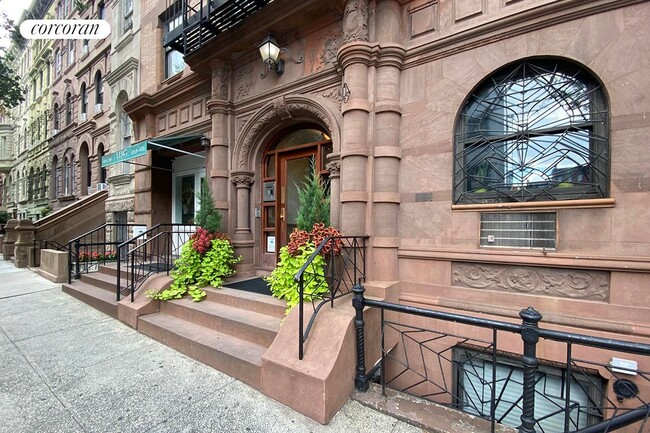 property at 105 W 77th St